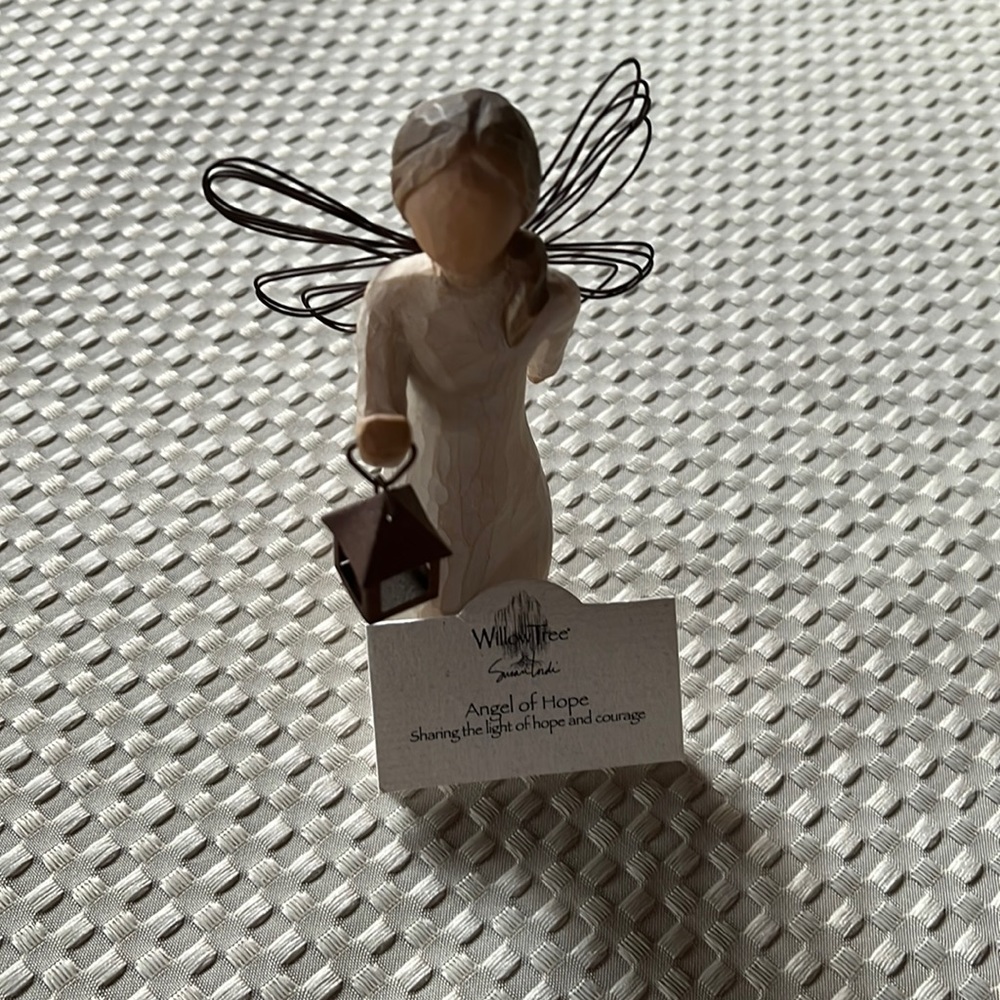 Willow Tree Angel of Hope